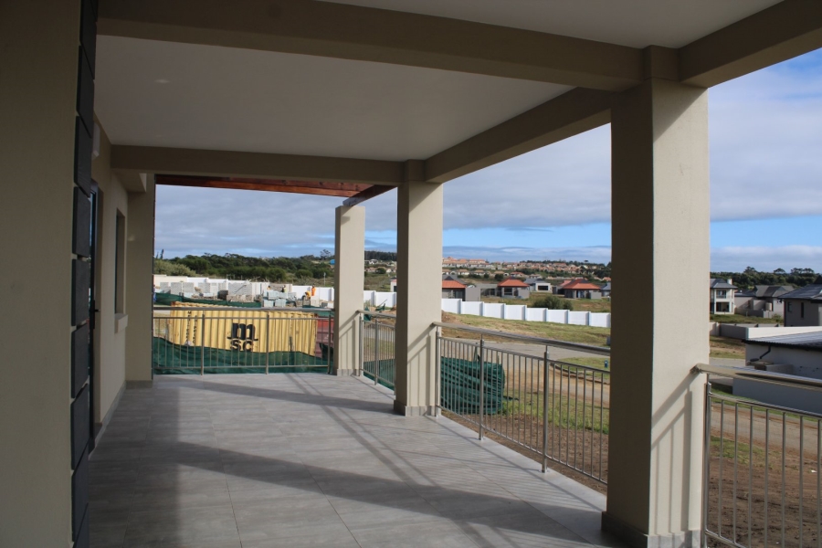 4 Bedroom Property for Sale in Kidds Beach Eastern Cape